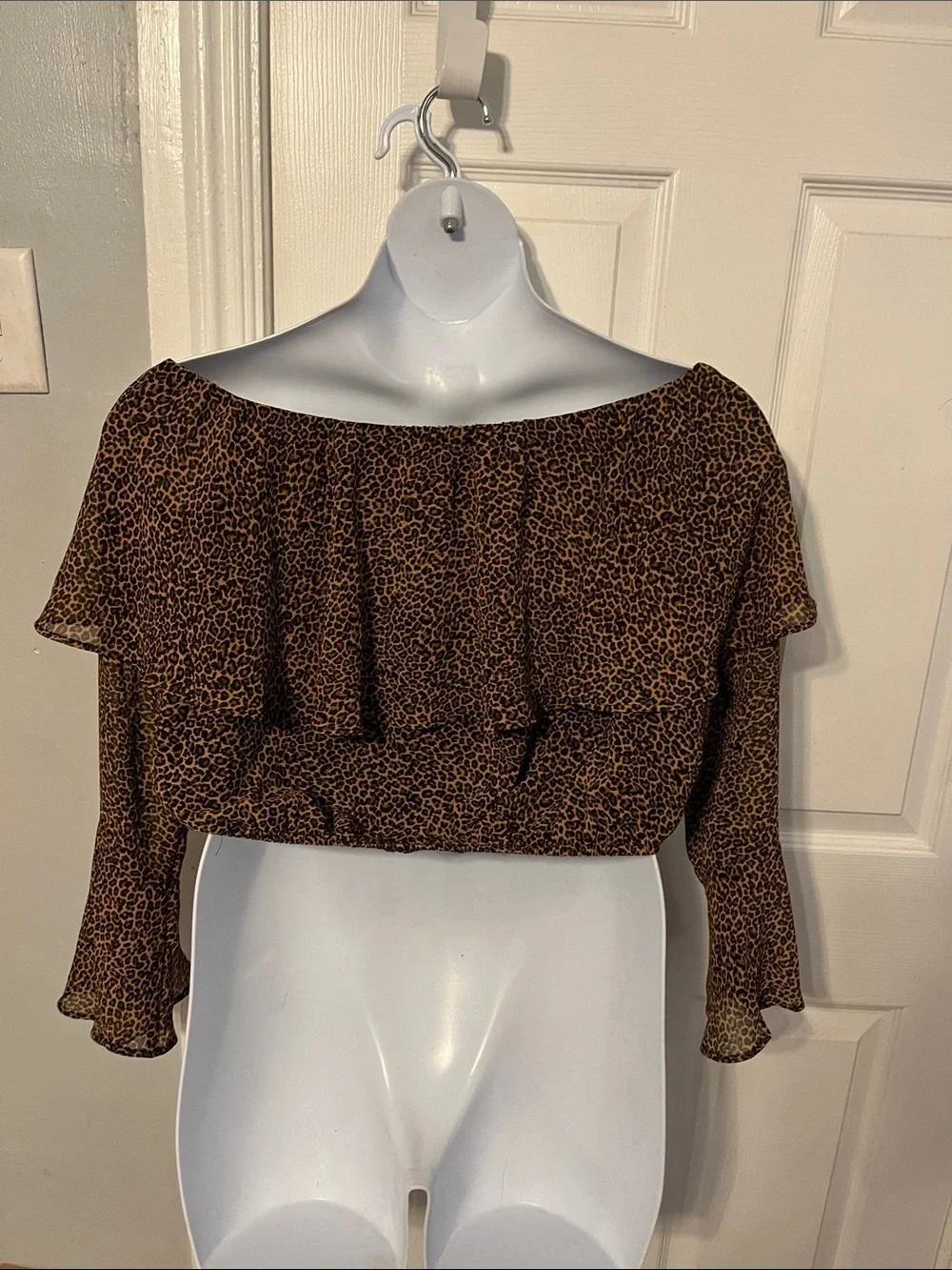 Show Me Your MuMu Brown Leopard Off-Shoulder Love Spell Ruffle Crop Top - Picture 13 of 15